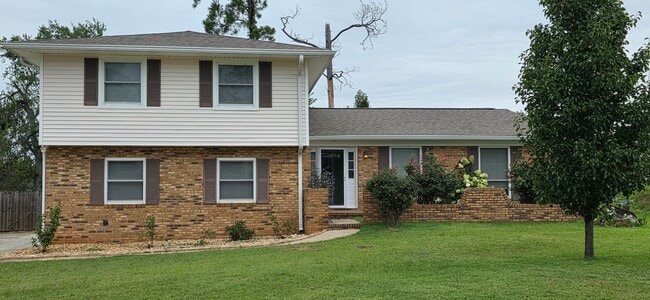 Building Photo - 4011 Pinnacle Way