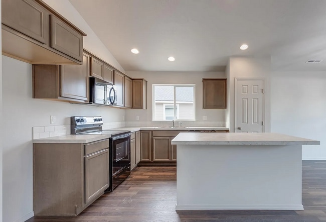 Photo - Great Nampa Home with Bonus Room!
