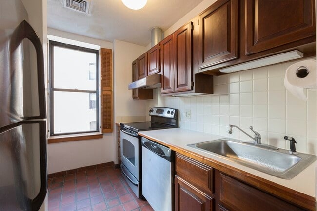 Photo - 21 Charter St Unit 202