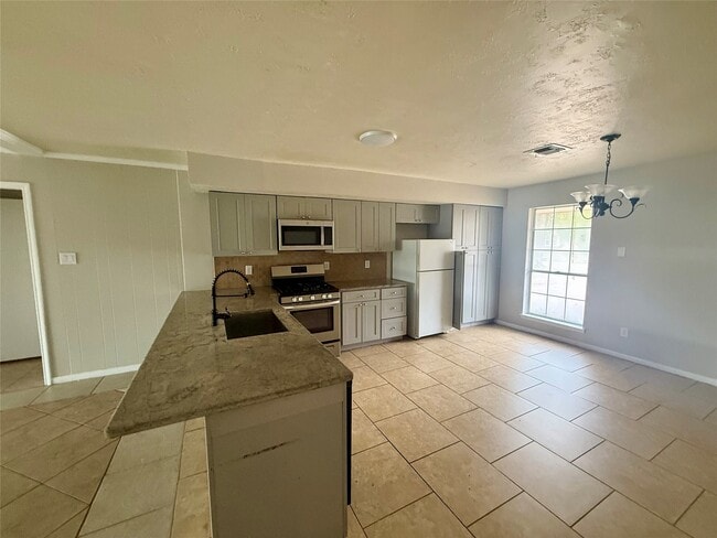 Photo - 3211 Hartfield Ln