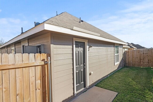 Photo - 19035 Brescia Ln