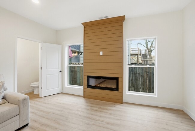 Photo - 412 St Clair Ave