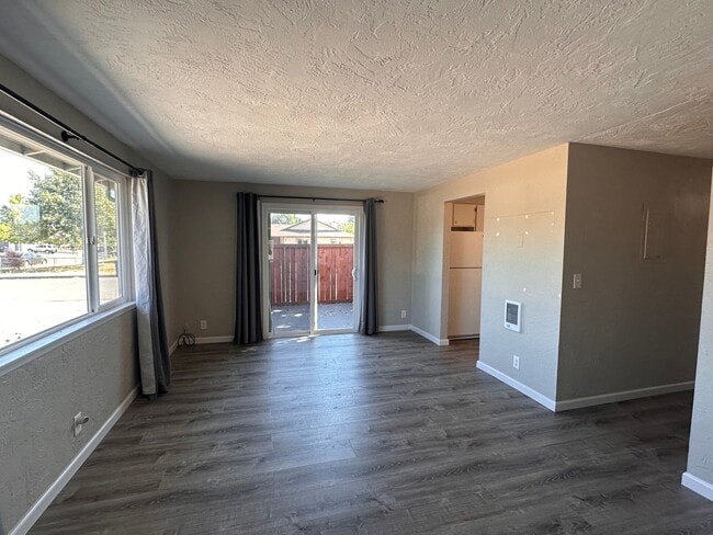 Photo - 520-522 N 38th Pl Unit 520