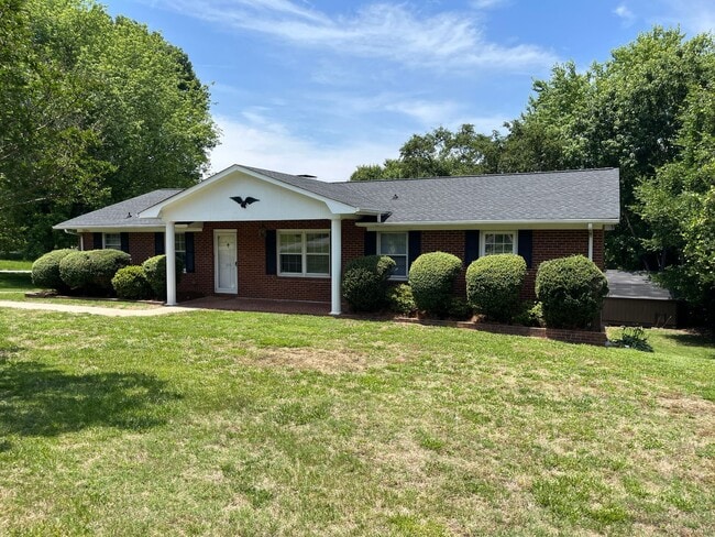 Photo - Spacious 4-Bedroom 3-Bathroom Brick Home in Arcadia Area