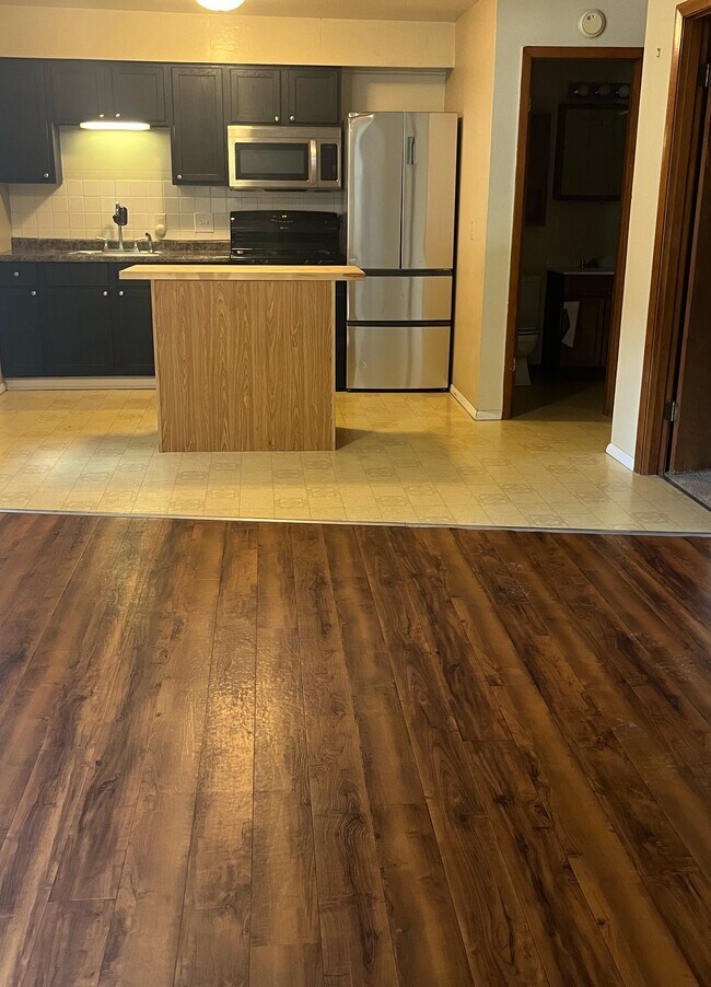 Building Photo - Market Street Unit 2224 Rental