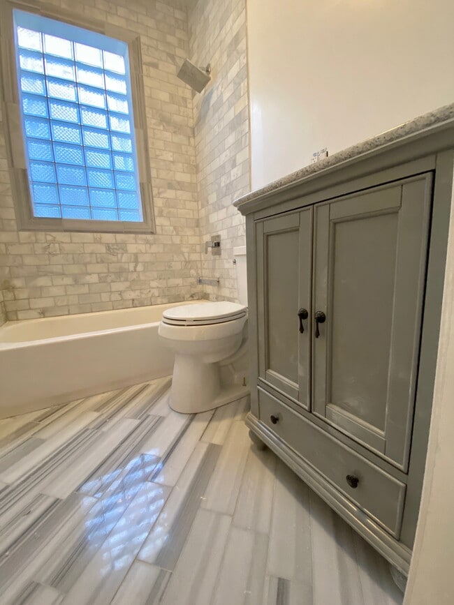 Photo - 3651 W Palmer St Unit 1