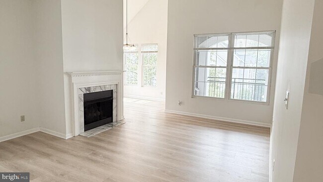 Photo - 46628 Drysdale Terrace Unit 302