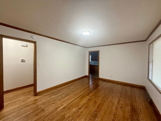 Photo - Three bedroom, 1.5 bath house in Burlington