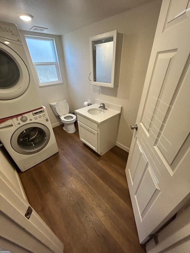 Photo - 3414 W 7th St