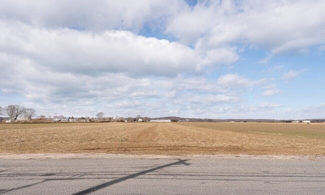 Photo - 396 Reeves Ave