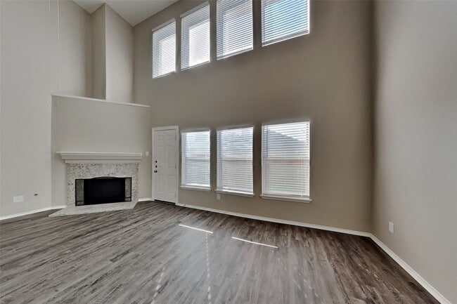 Photo - 5015 Mossy Bridge Dr