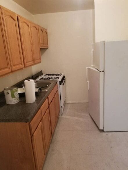 Photo - 94-30 59th Ave