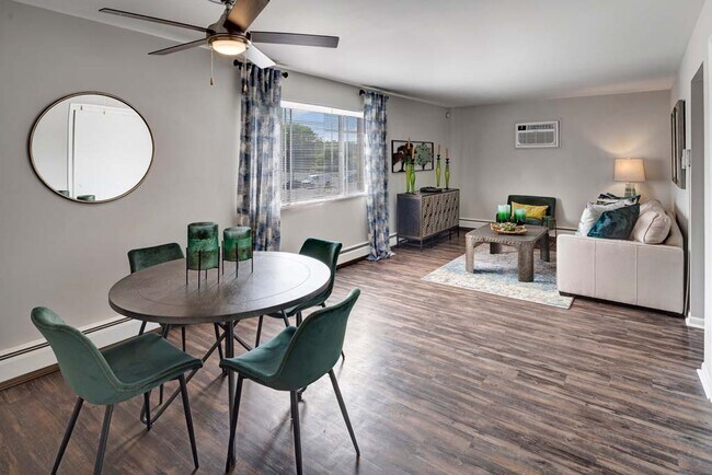 Photo - Dublin Plaza