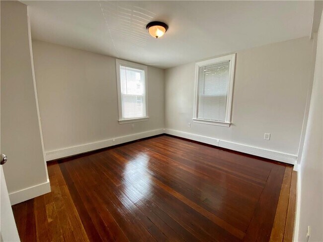 Photo - 14 S Baptist St