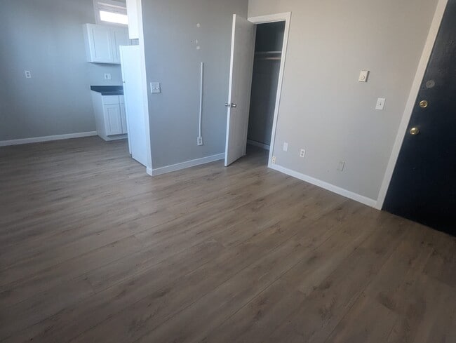 Building Photo - 220 Glen Haven Rd Unit 2