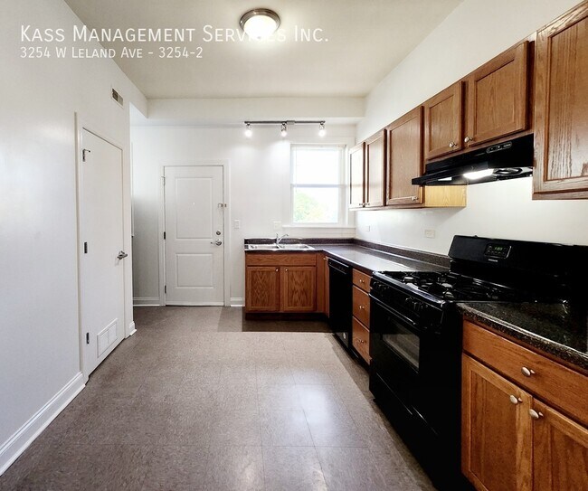 Photo - 3254 W Leland Ave Unit 3254-2