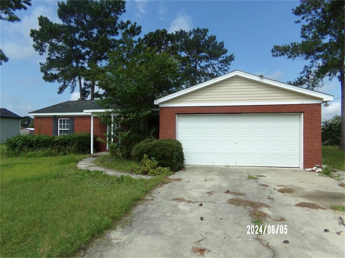 Photo - 557 Ponderosa Cir