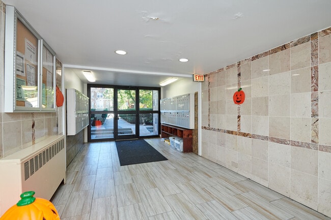 Photo - 2115 W Farwell Ave Unit 213