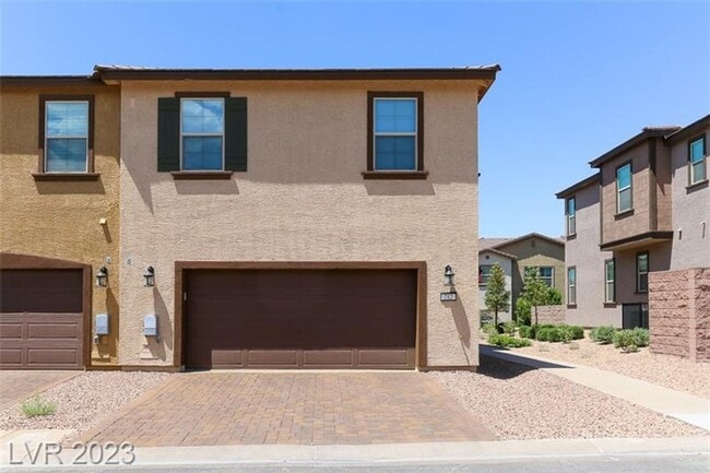 Building Photo - 3 Bedroom townhome near Henderson Hospital. Galleria Mall, Sunset Station and many restaurants w...