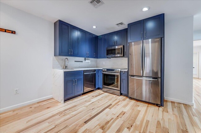 Photo - 416 63rd St Unit 2C