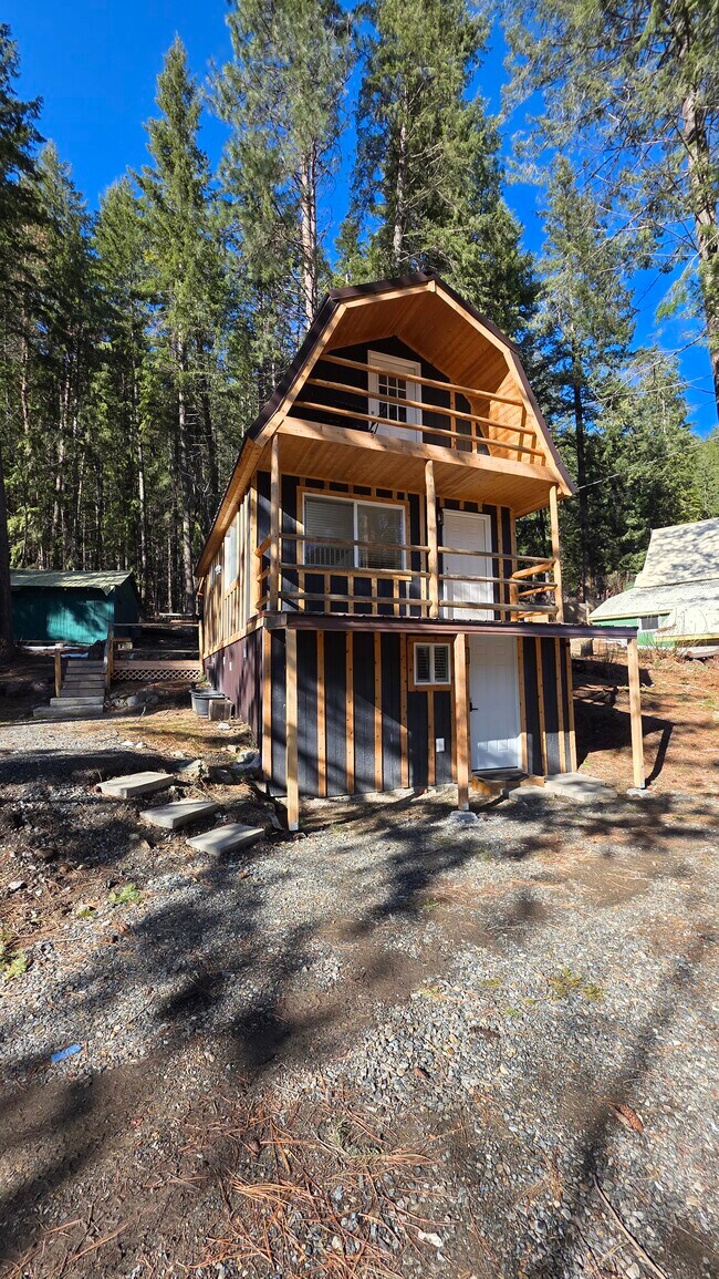 3496 Hansel Ln