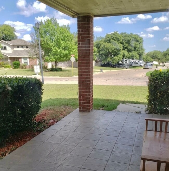 Photo - 2030 Rain Dance Loop