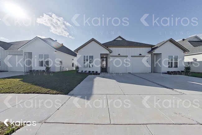 Photo - 4828 W Dacha Ln