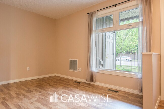 Photo - 5798-5172 172 St NW