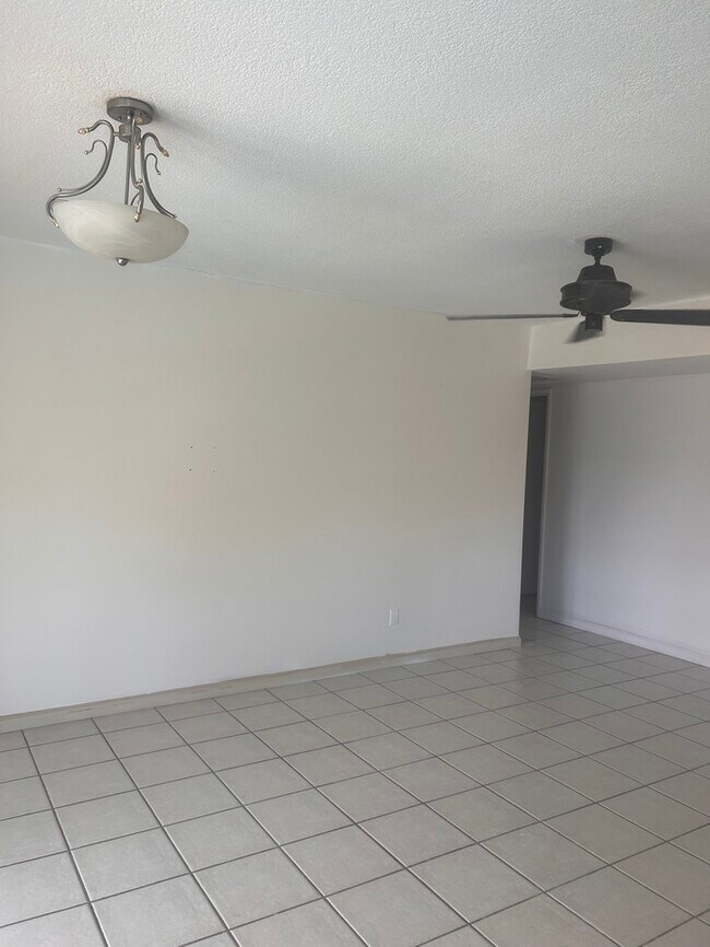 Photo - 2407 W Le Marche Ave