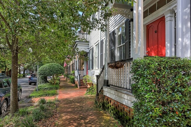 Building Photo - 403 Tattnall St Rental