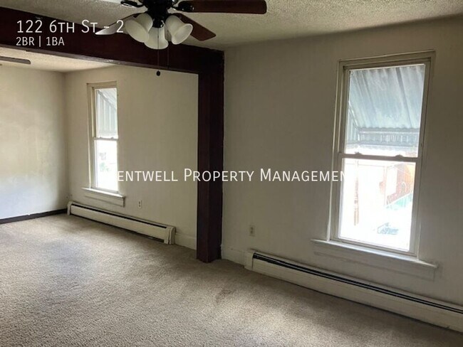 Photo - 122 6th St Unit 2