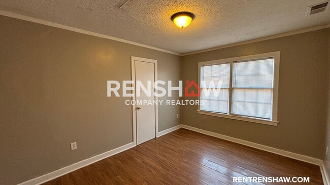 Photo - 1840 Hartland St