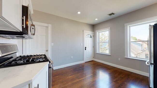 Photo - 26 Elder St Unit 3