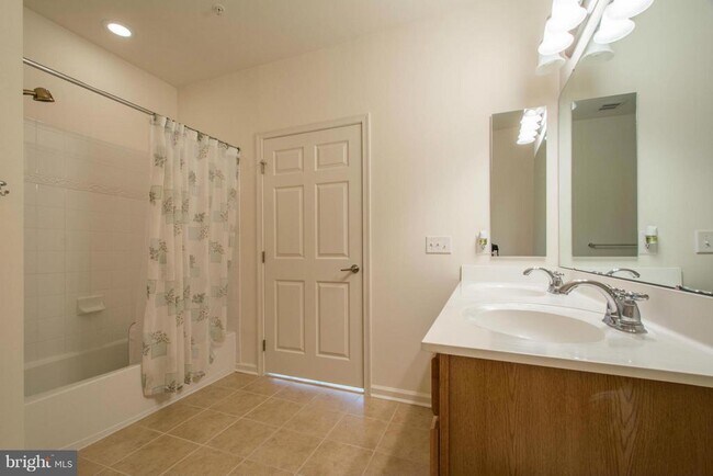 Photo - 7559 Stoney Run Dr Unidad 302