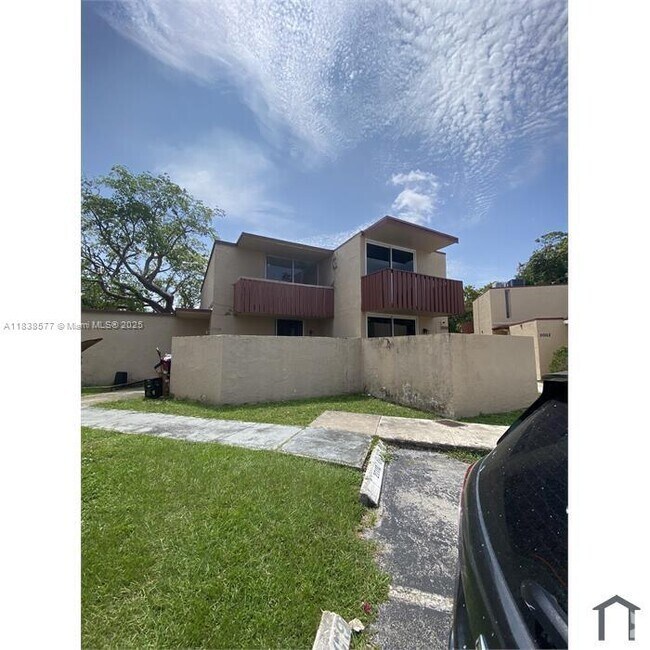 Building Photo - 20108 SW 123rd Dr Rental