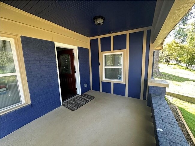 Photo - 557 Chappell Rd NW