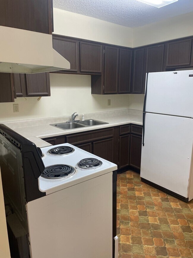Photo - 203 W Dolf St