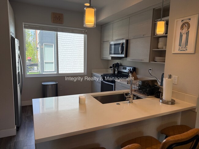 Photo - 5557 W 10th Ave