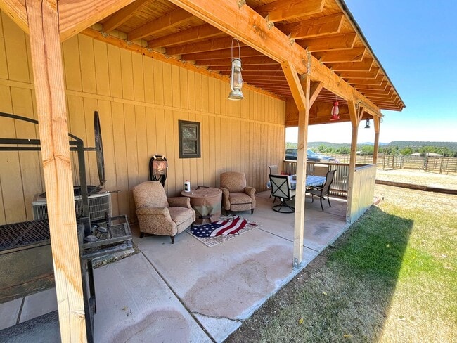 Photo - Horsemans Property