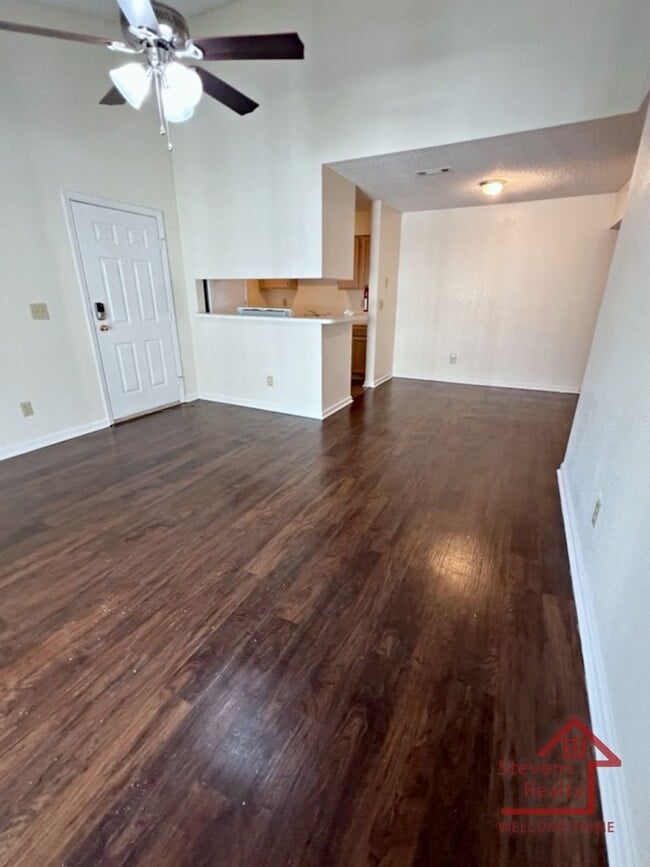 Photo - 430 Oriole Dr