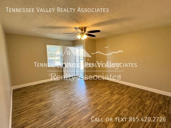 Photo - 997 Kirk Ave