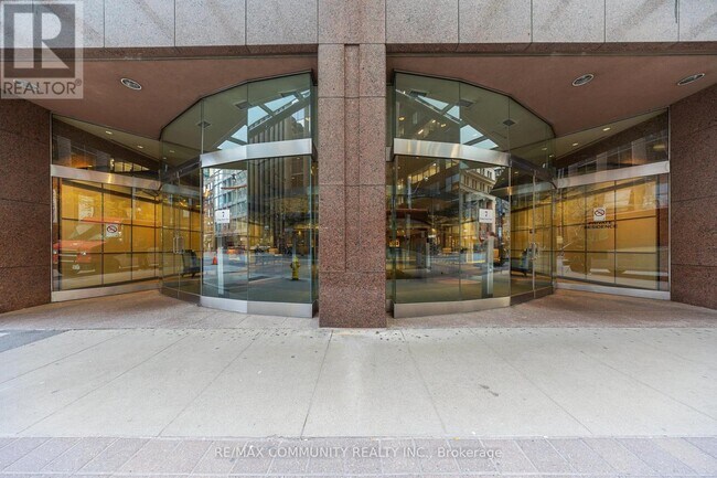 Photo - 7 King St E Unit 1211