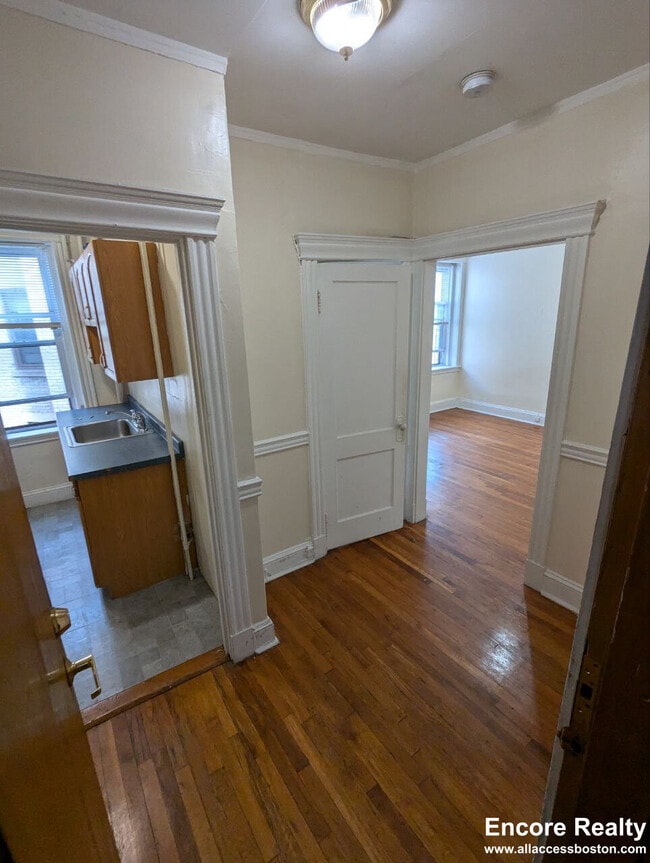 Photo - 360 Riverway Unidad 21