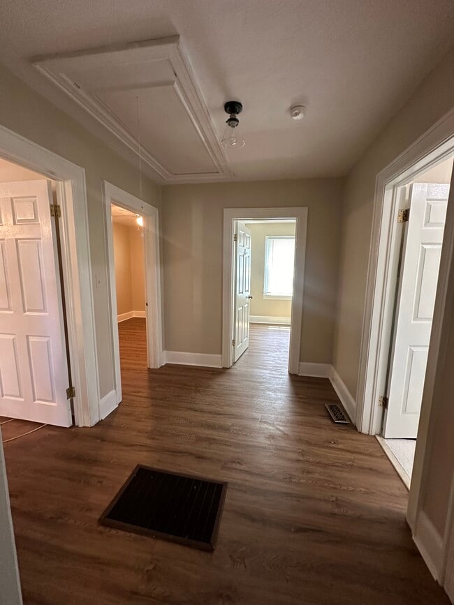 Photo - 107 Mitchell St