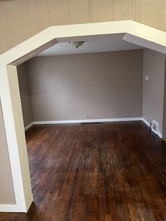Photo - 427 W Vinyard St