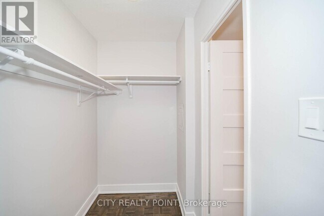 Photo - 1500 Bathurst St Unit 501