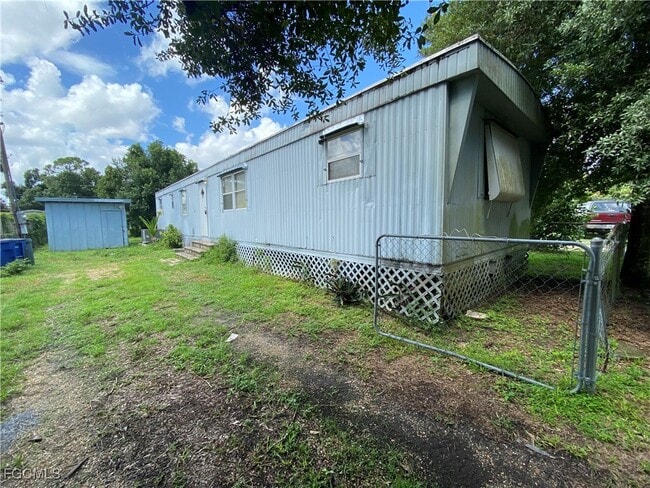 Building Photo - 349 State St Rental