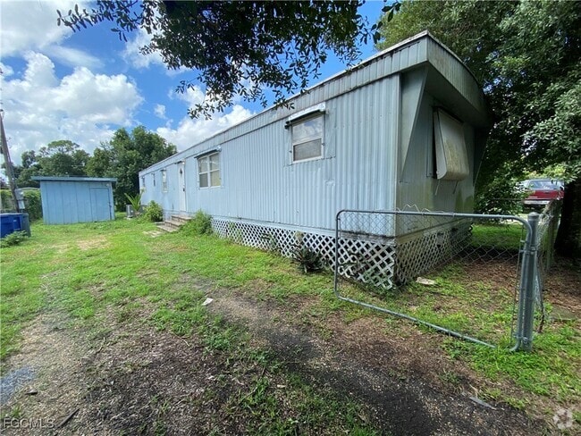 Building Photo - 349 State St Rental