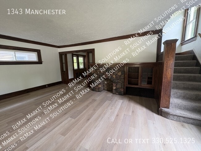 Photo - 1343 Manchester-