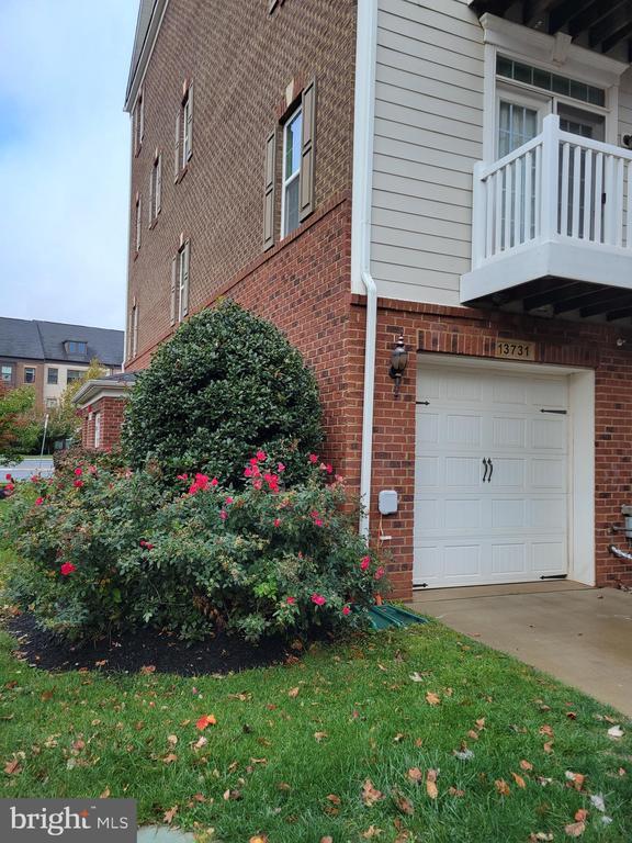 Building Photo - 13731 Air and Space Museum Pkwy